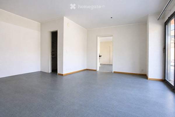 Gewerbefläche mit Schaufensterfront an zentraler Lage in Worb 4