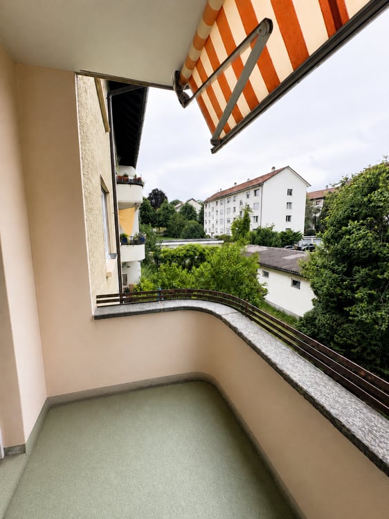 3-Zimmerwohnung mit Balkon an ruhiger und zentraler Lage in Bern 1