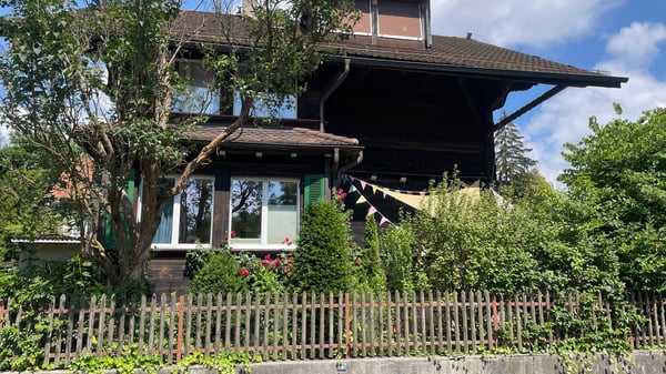 Charmante 4-Zimmer-Altbauwohnung mit Balkon in Bern-Bethlehem 11