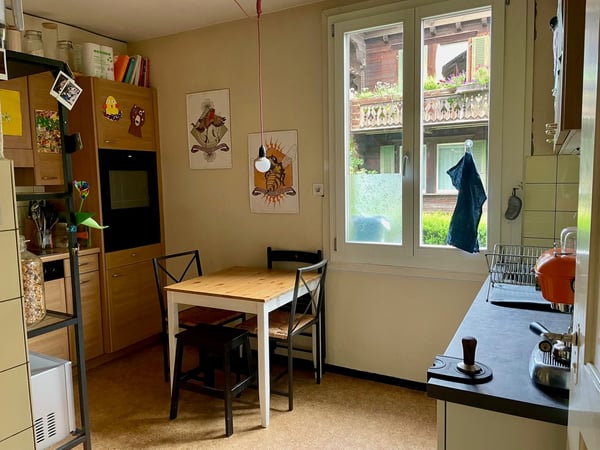 Charmante 4-Zimmer-Altbauwohnung mit Balkon in Bern-Bethlehem 3