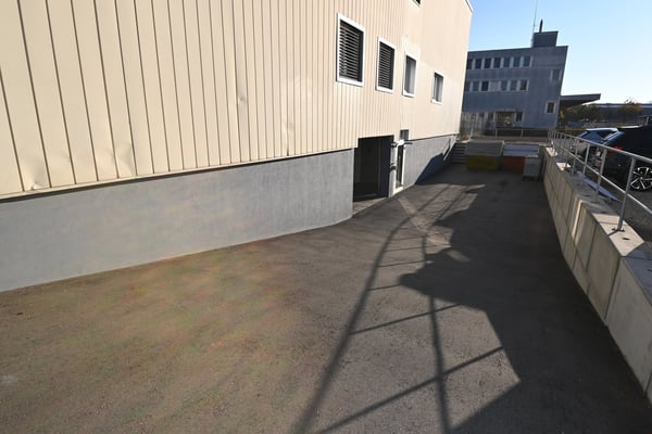 Lager - Magazin - Aufenthaltsraum - nähe Autobahnausfahrt 6