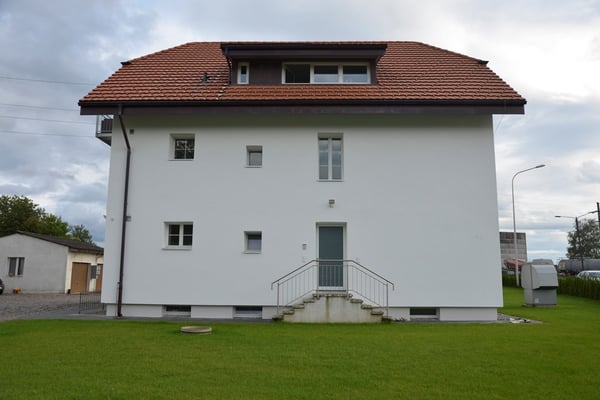 offene Dachwohnung am Dorfrand, im Grünen 3