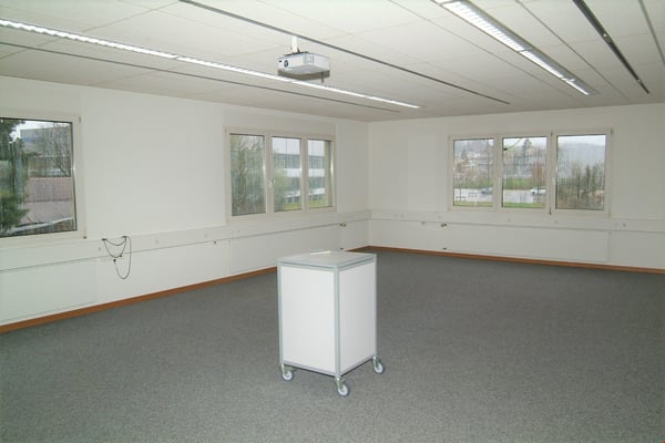 ruhiges Büro/Atelier mit guter Verkehrsanbindung 1