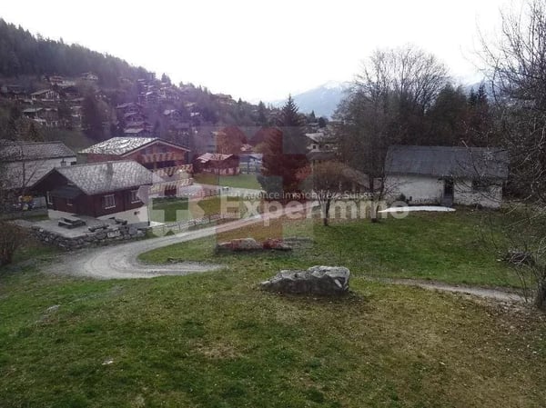 Chalet atypique au centre d'Ovronnaz 2