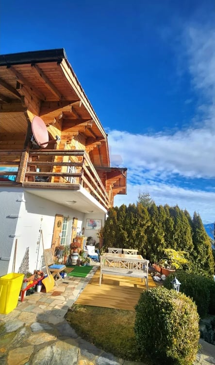 Magnifique chalet en madrier avec vue panoramique sur le Valais 7
