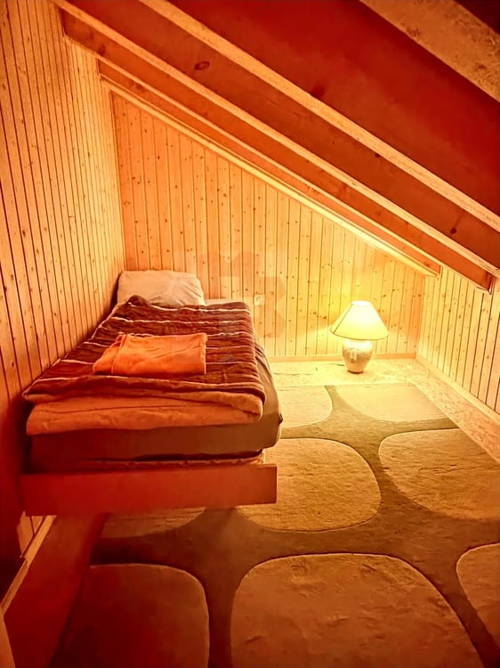 Charmant appartement 2.5 pièces en attique avec vue exceptionnelle Les Mosses 13