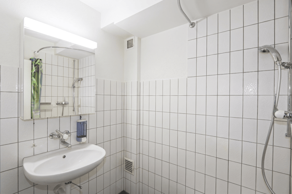Ihre neue Adresse mitten im Herzen von Riehen – im 1. Obergeschoss direkt am Dorfplatz! 5