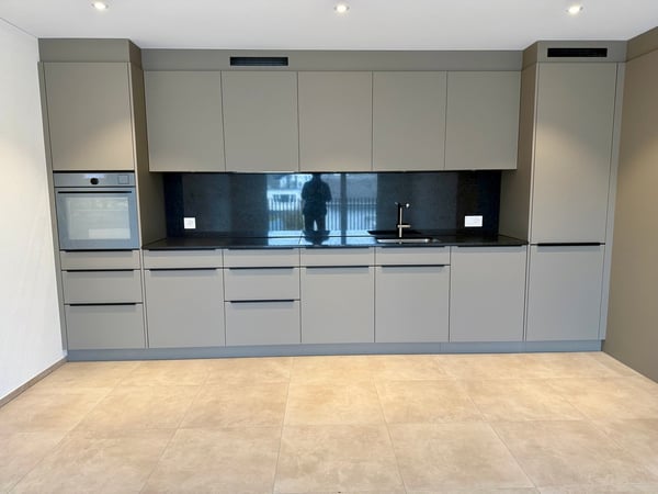 2.5 Zimmer 2 OG Wohnung mit 25 m Loggia 2