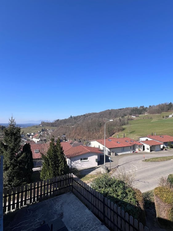 Grosszügiges Studio in Mühlethal zu vermieten 2