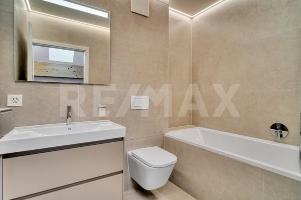 Dernier étage | 4.5p 135m² jardin 103m² | Cachet ancien & finitions modernes Vallamand 5