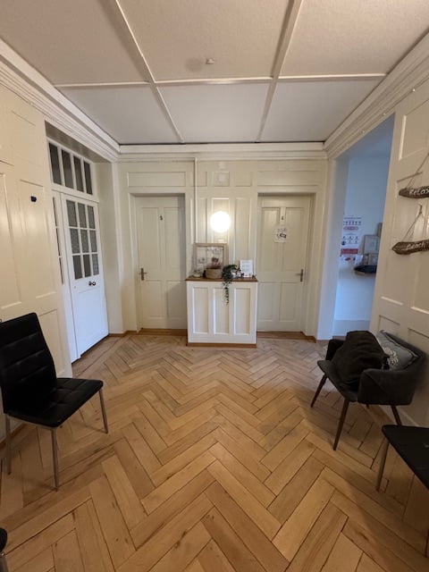 Local commercial à louer - Rue de la Gare 4, Tavannes