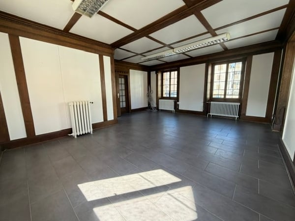 Bureau / Dépôt de 1 pièces à louer à Tavannes – disponible immédiatement 2