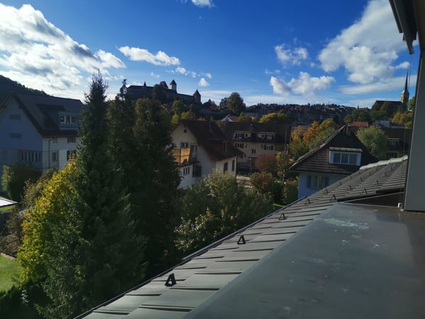Charmante 1.5-Zimmer-Dachwohnung mit Balkon in Burgdorf 7