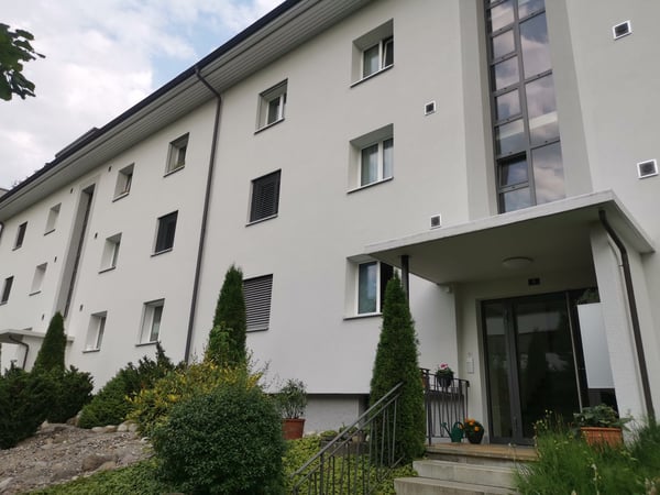 Charmante 1.5-Zimmer-Dachwohnung mit Balkon in Burgdorf
