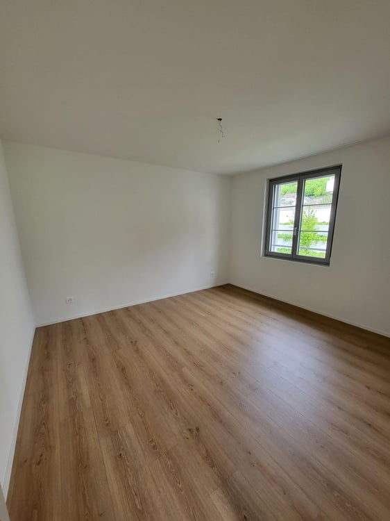 Moderne 2.5-Zimmer-Wohnung mit Balkon in Oensingen 6