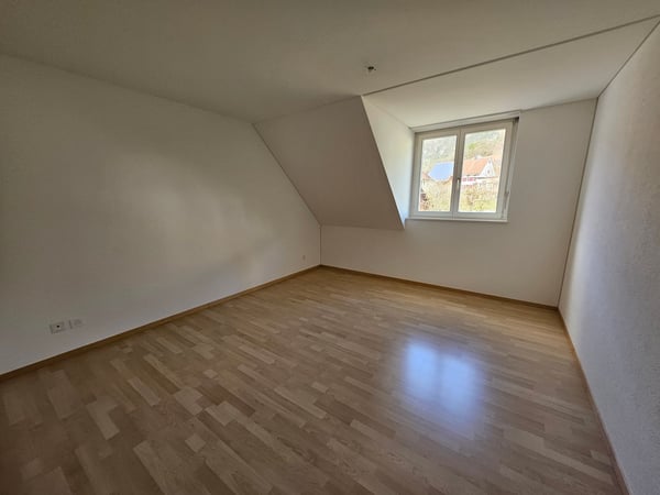 Charmante 4-Zimmer-Dachwohnung in ruhiger Lage von Laupersdorf 6