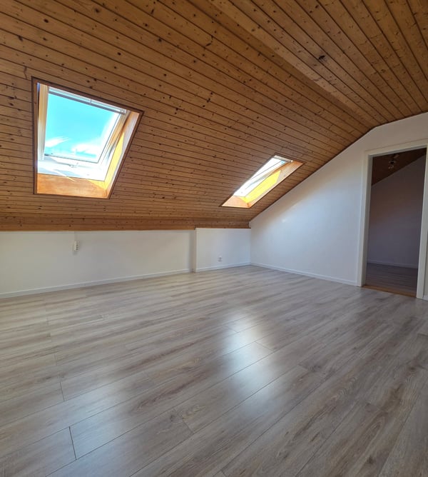 Charmante 3.5-Zimmer-Dachwohnung mit Terrasse in Oftringen 9
