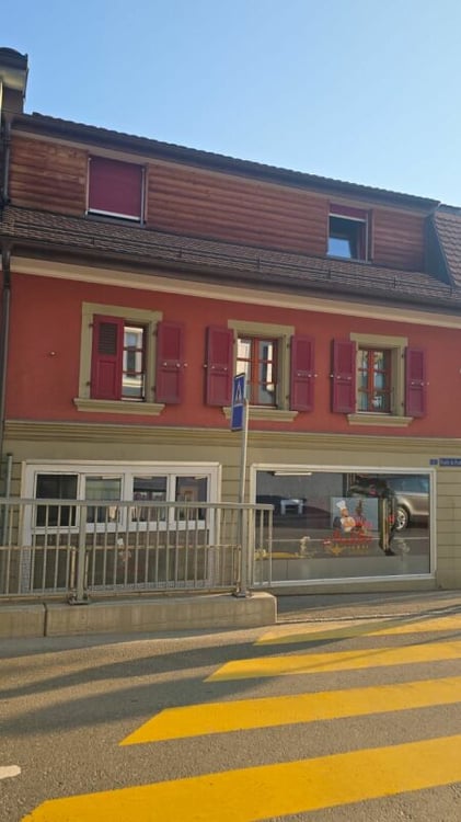 Immeuble de rendement entièrement loué 3