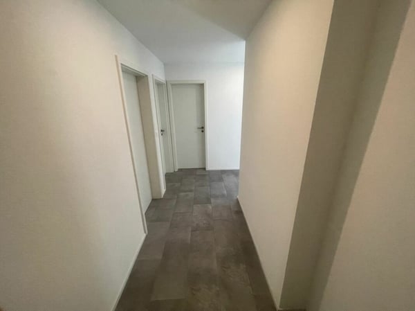 Appartement rénové de 3.5 pièces au 3e étage avec jardin commun 7