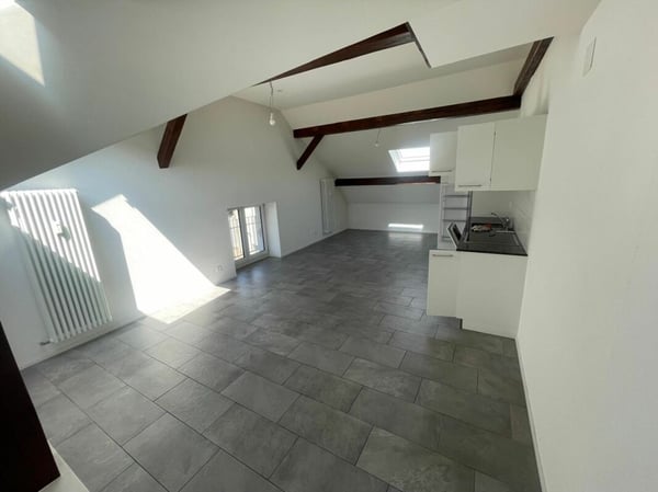 Appartement rénové de 3.5 pièces au 3e étage avec jardin commun 1