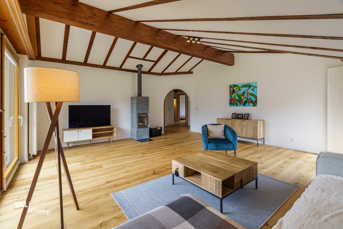 Bild Lichtdurchflutete Dachwohnung mit Panoramablick am Brigerberg