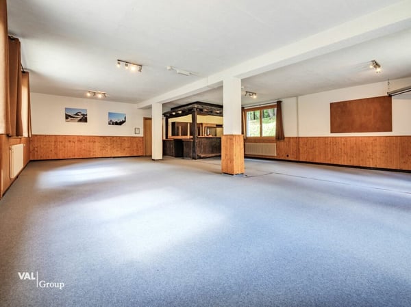 Immeuble de groupe avec un beau potentiel 7