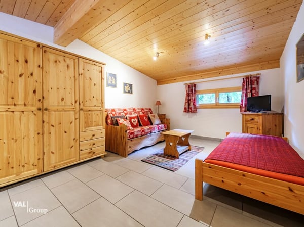 Immeuble de groupe avec un beau potentiel 4