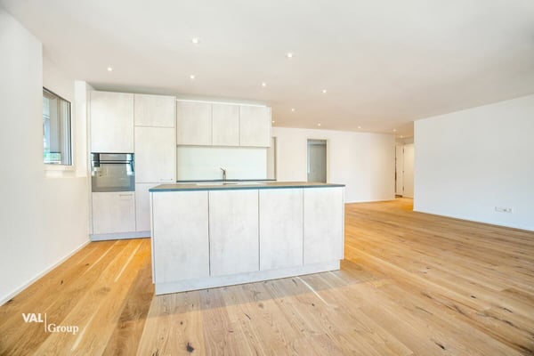 Direkt bezugsbereit: 1.5 Zimmer Neubauwohnung an schöner erhöhter Lage 3