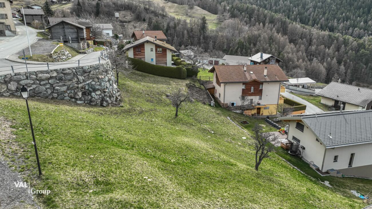 Centrally located building land in a family-friendly, attractive environment