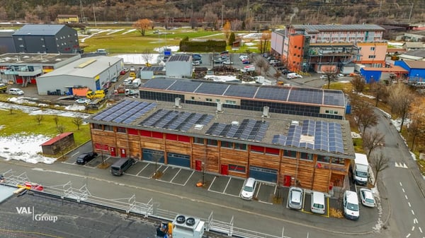 Grosszügige Gewerbehalle zur vielfältigen gewerblichen Nutzung an bester Lage 1