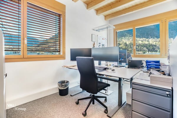 Grosszügige Gewerbehalle zur vielfältigen gewerblichen Nutzung an bester Lage 4