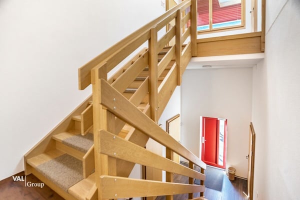 Grosszügige Gewerbehalle zur vielfältigen gewerblichen Nutzung an bester Lage 9