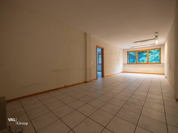 Bureau à Louer à Sierre - Emplacement Idéal avec 160 m² 2