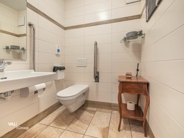 Charmant et chaleureux café bar restaurant à Borzuat 7