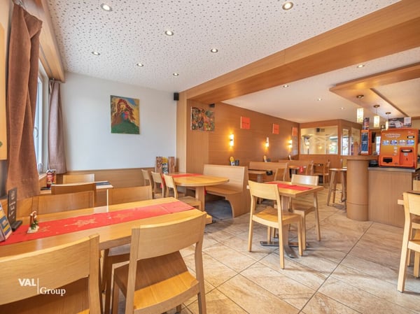 Charmant et chaleureux café bar restaurant à Borzuat 4