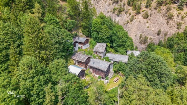 Liebhaberobjekt-Ein Stück Geschichte im Herzen der Walliser Natur 17