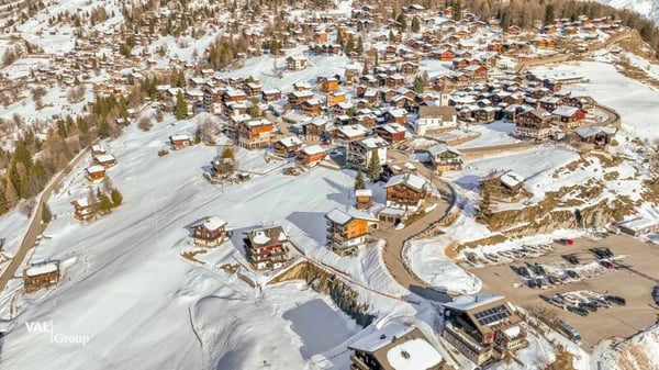 Bauländer in Bellwald - zentrale sonnige Hanglage 8