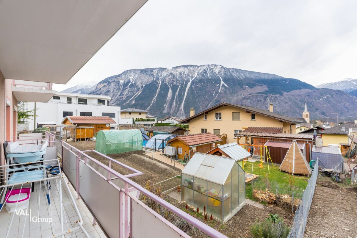 Perspectives ensoleillées à Salgesch - Appartement rénové avec charme et confort