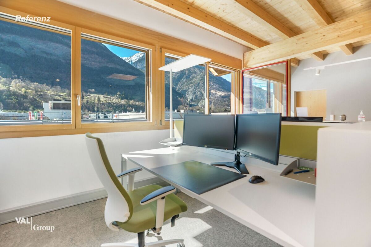 Modern commercial hall for versatile use in prime location for rent