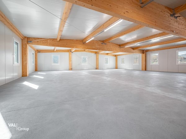 Halle commerciale moderne avec rendement attractif 7