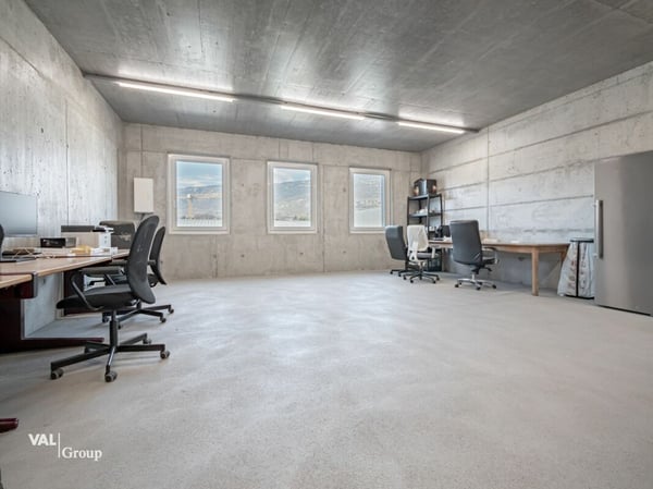 Halle commerciale moderne avec rendement attractif 5