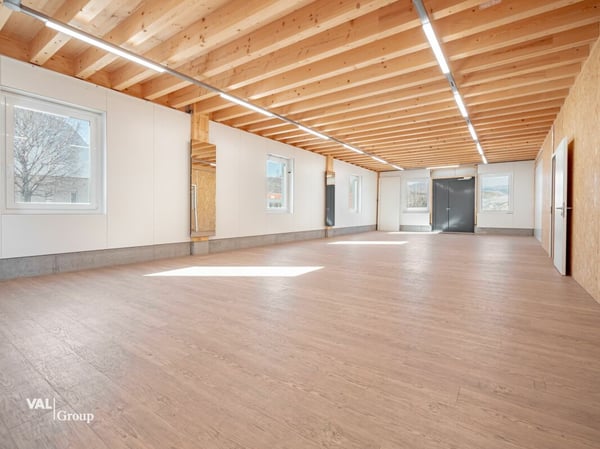 Halle commerciale moderne avec rendement attractif 3