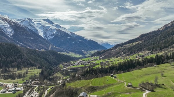 Attraktives Bauland mit viel Potenzial an bevorzugter, familienfreundlicher Lage 3
