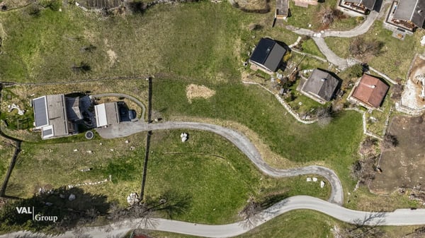 Attraktives Bauland mit viel Potenzial an bevorzugter, familienfreundlicher Lage 2