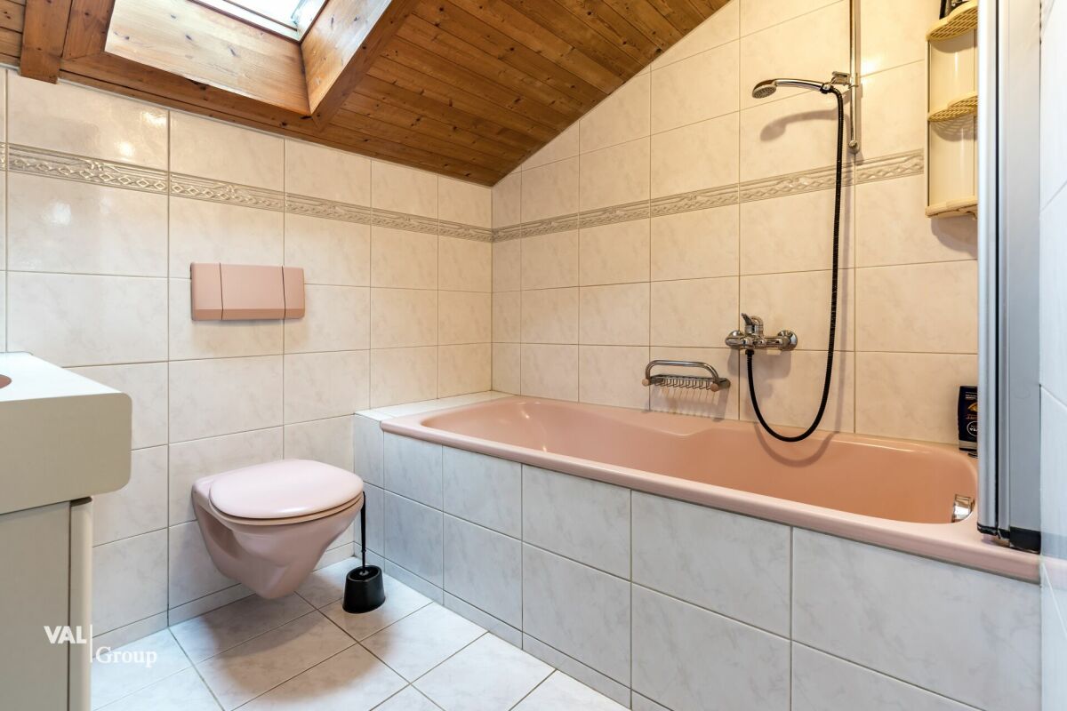 Merveille d'espace avec charme - duplex de 6,5 pièces au cœur de Salgesch