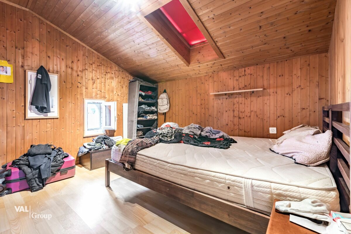 Merveille d'espace avec charme - duplex de 6,5 pièces au cœur de Salgesch