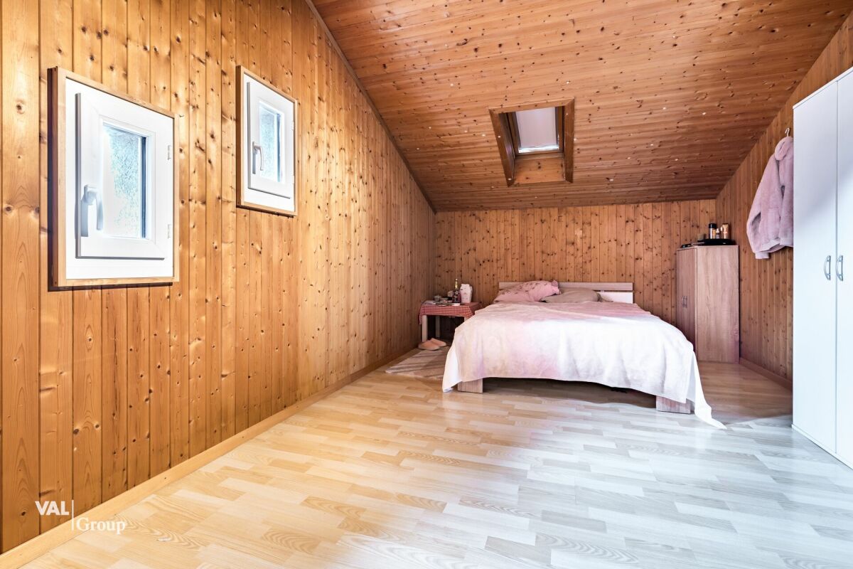 Merveille d'espace avec charme - duplex de 6,5 pièces au cœur de Salgesch