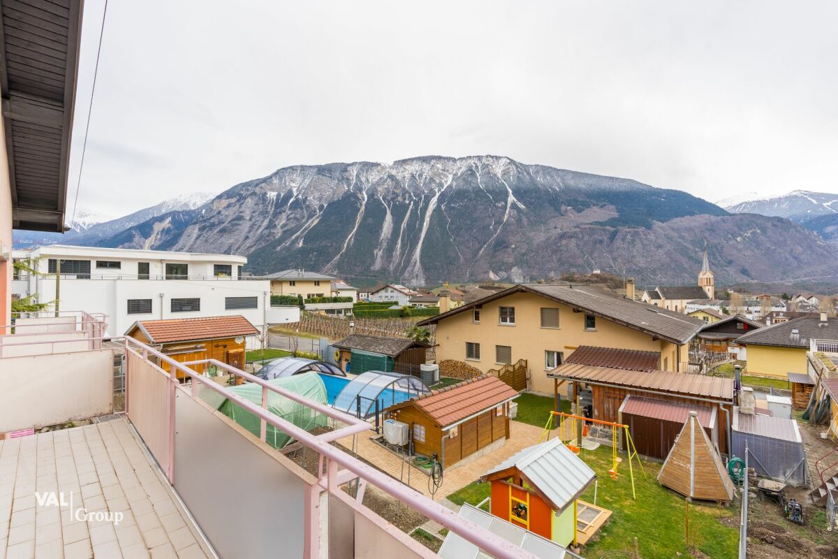 Merveille d'espace avec charme - duplex de 6,5 pièces au cœur de Salgesch
