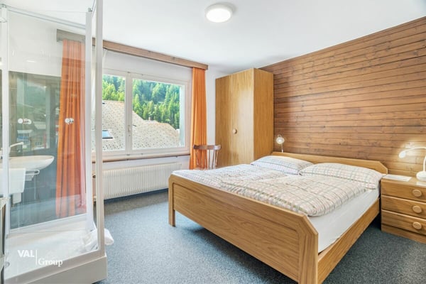 Investitionsmöglichkeit im Herzen des Saastals - Hotel oder bewilligte Zweitwohnungen in Saas-Grund 12