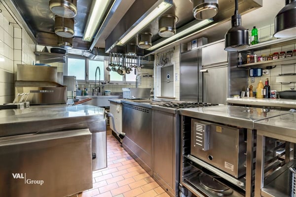 Investitionsmöglichkeit im Herzen des Saastals - Hotel oder bewilligte Zweitwohnungen in Saas-Grund 8